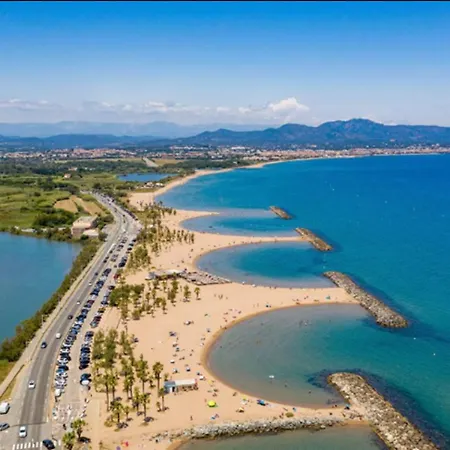 3 Etoiles & Commerces Saint-aygulf * סנט-אגף